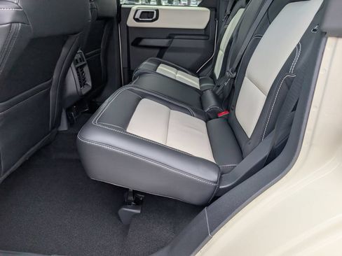 New 2026 Ford Bronco Outer Banks w/ Sasquatch Package AWD/4WD image 6