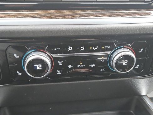 Used 2025 GMC Sierra 1500 Elevation image 29