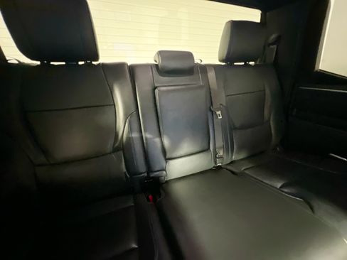 Used 2022 Toyota Tundra Platinum RWD image 32