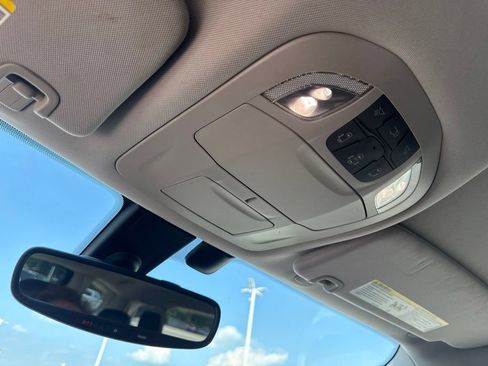 Used 2017 Chrysler Pacifica Touring-L Plus FWD image 35