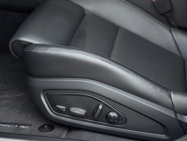 New 2025 Porsche Taycan 4S AWD/4WD image 40