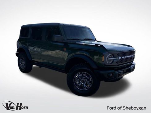 New 2025 Ford Bronco Badlands image 1