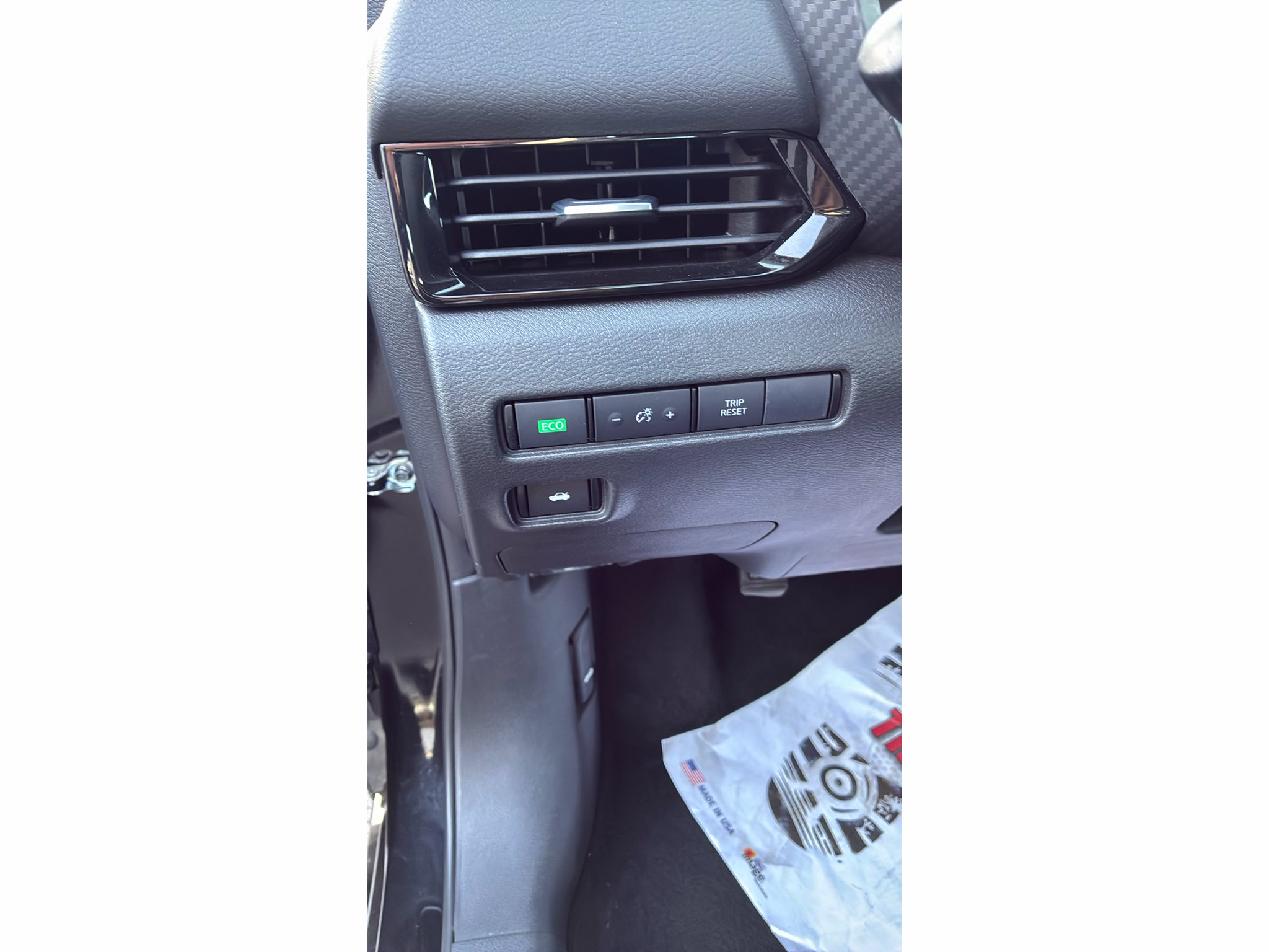 Used 2025 Nissan Sentra SV FWD image 13