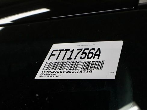 Certified 2022 Ford Explorer XLT w/ Equipment Group 202A AWD/4WD image 35