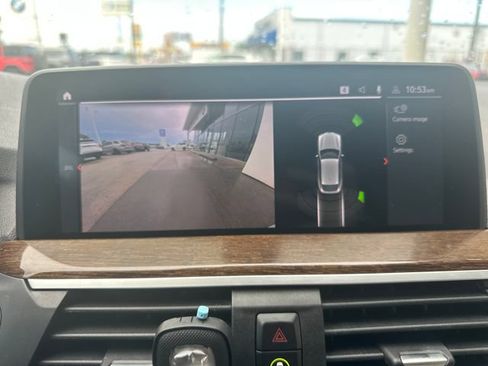 Used 2021 BMW X4 xDrive30i AWD/4WD image 18