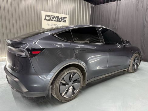 Used 2026 Tesla Model Y Long Range AWD/4WD image 3