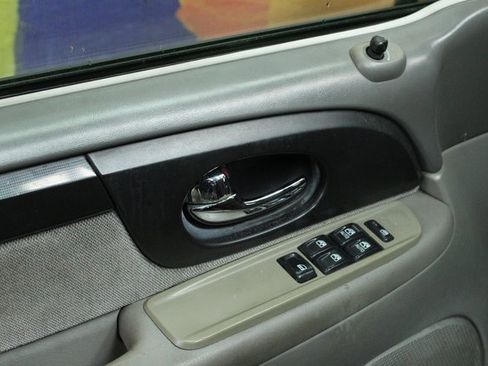 Used 2003 GMC Envoy SLE w/ 1SB Preferred Equipment Group image 11