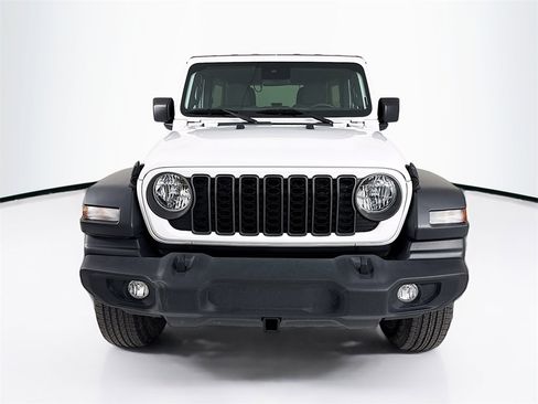 Used 2024 Jeep Wrangler Sport S image 6