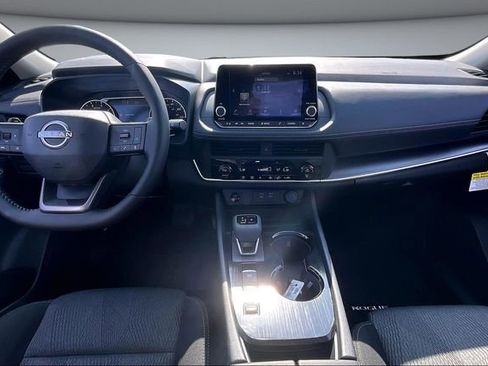 New 2026 Nissan Rogue SV FWD image 5