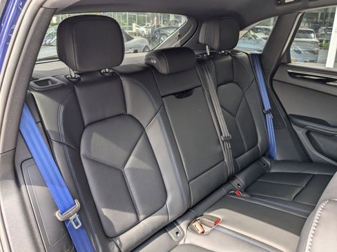 Certified 2025 Porsche Macan image 25