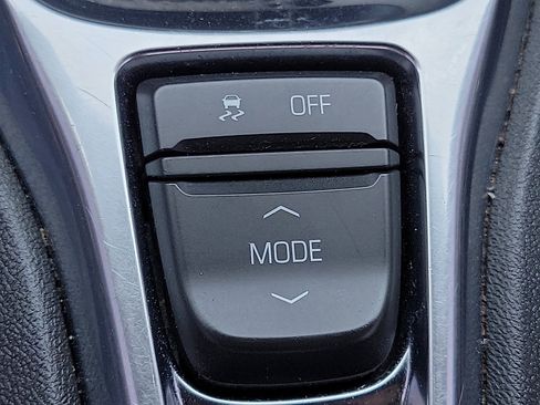 Used 2021 Chevrolet Camaro LT RWD image 16