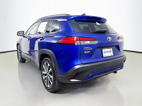 Certified 2022 Toyota Corolla Cross XLE image 5