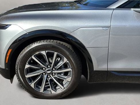 Used 2025 Cadillac Lyriq Sport image 34