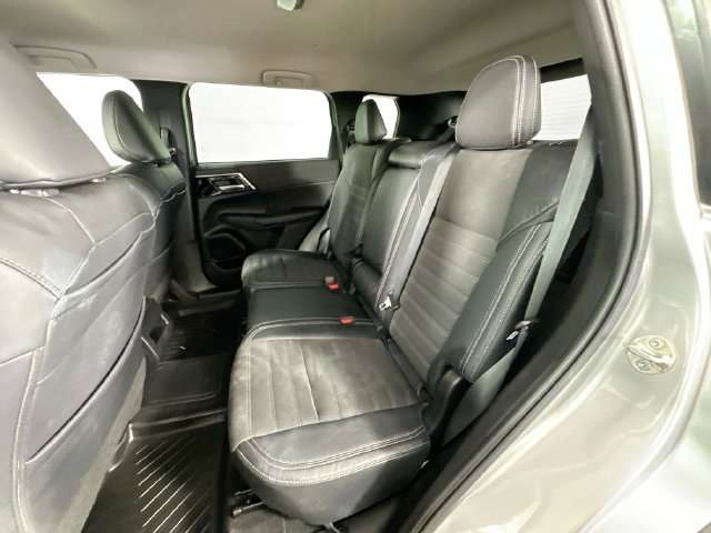 Used 2023 Mitsubishi Outlander SE AWD/4WD image 25