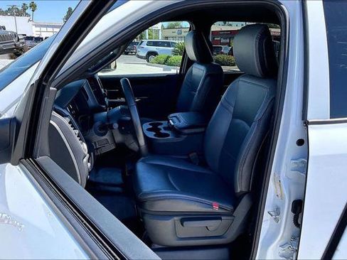 Certified 2022 RAM 2500 Tradesman w/ Chrome Appearance Group AWD/4WD image 3