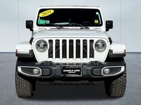 Used 2021 Jeep Gladiator Overland w/ Popular Equipment Package image 3
