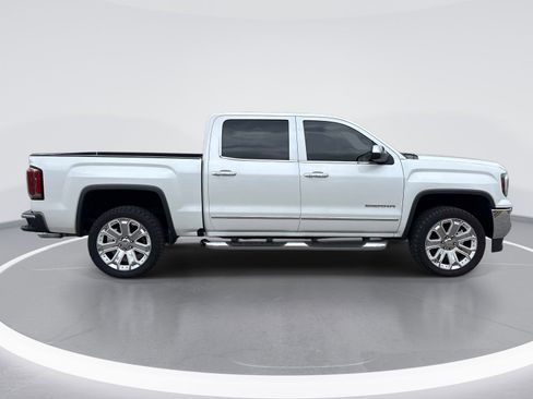 Used 2017 GMC Sierra 1500 SLT w/ SLT Preferred Package image 9