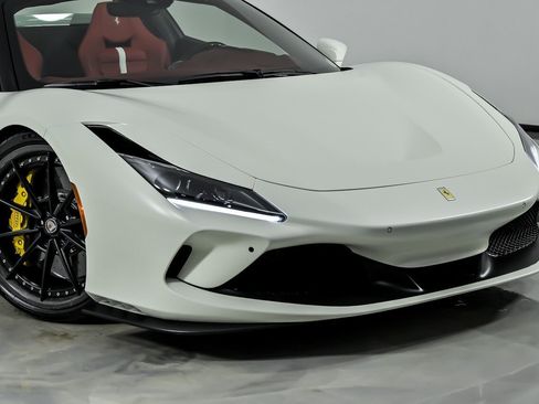 Used 2022 Ferrari F8 Tributo image 3