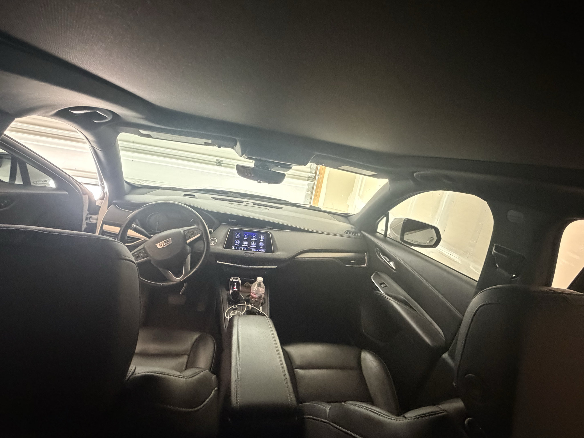 Used 2022 Cadillac XT4 Premium Luxury w/ Enhanced Visibility Package AWD/4WD image 2