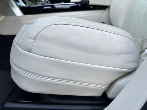 Used 2024 Land Rover Range Rover Long Wheelbase Autobiography image 17