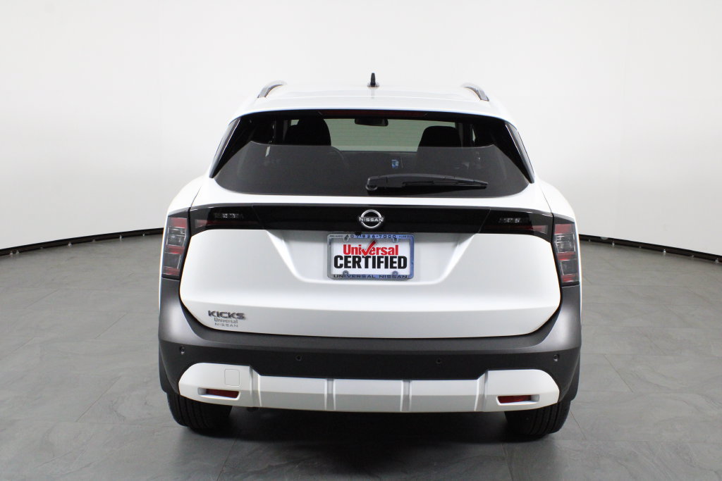 Certified 2026 Nissan Kicks SV FWD image 11
