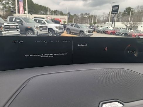 Used 2025 Lincoln Navigator Reserve image 25