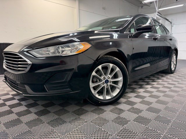 Used 2019 Ford Fusion SE FWD image 3