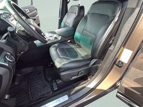 Used 2016 Ford Explorer Limited w/ Equipment Group 301A image 32