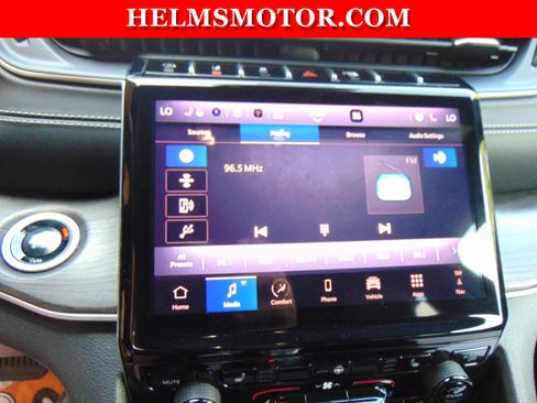 Used 2024 Jeep Grand Cherokee L Limited AWD/4WD image 25