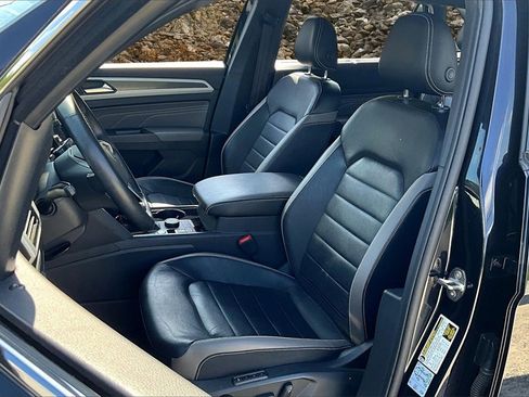 Used 2021 Volkswagen Atlas Cross Sport SEL Premium image 24