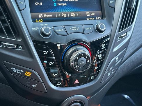 Used 2016 Hyundai Veloster Turbo image 17