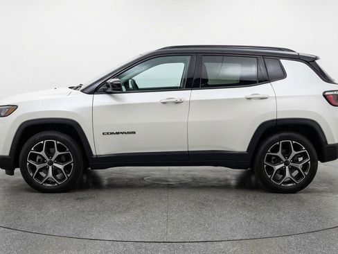 Used 2025 Jeep Compass Limited image 5