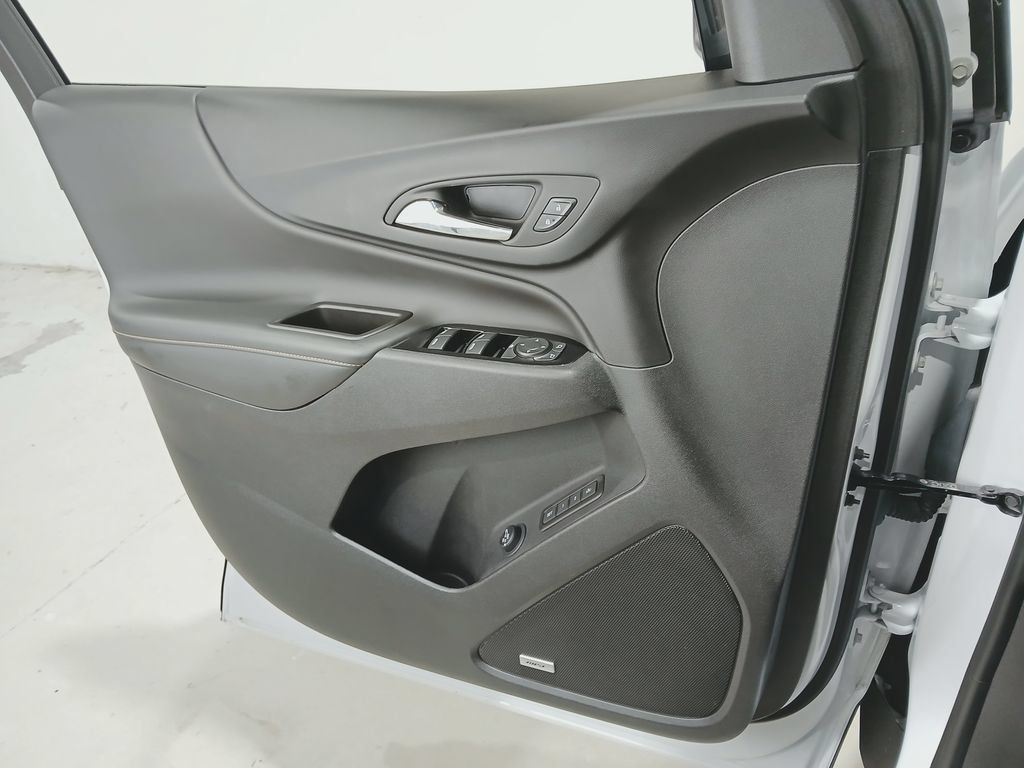Used 2024 Chevrolet Equinox Premier AWD/4WD image 33