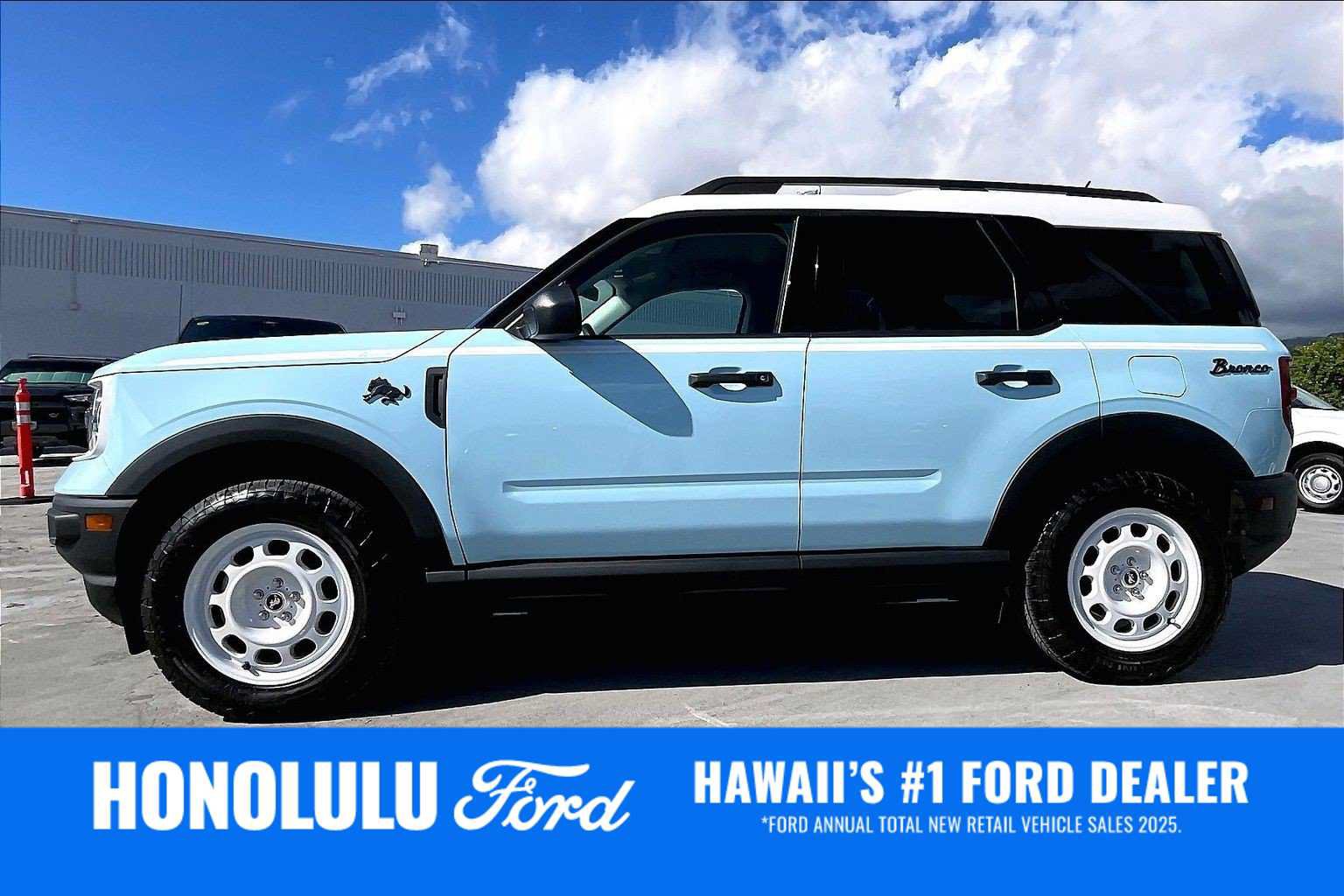 Certified 2023 Ford Bronco Sport Heritage w/ Heritage Convenience Package AWD/4WD image 3