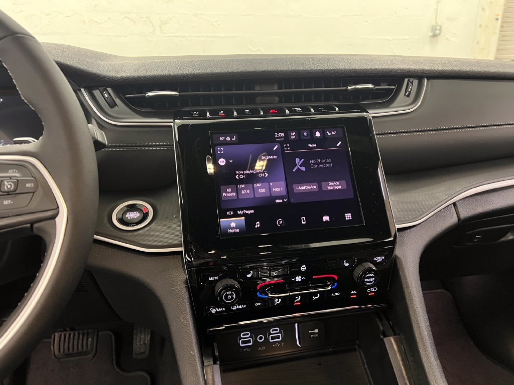 New 2025 Jeep Grand Cherokee Altitude RWD image 20
