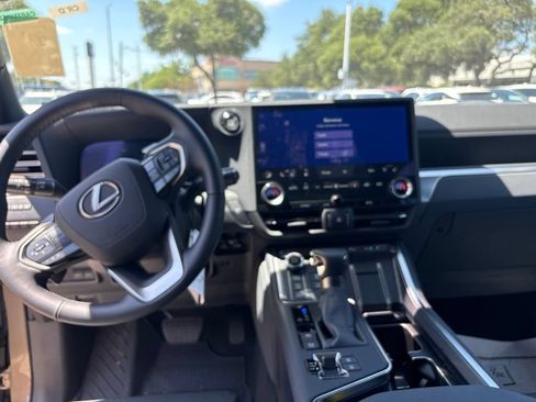 Certified 2026 Lexus GX 550 w/ Accessory Package (CT) AWD/4WD image 16