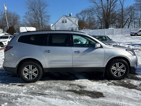 Used 2016 Chevrolet Traverse LT image 6