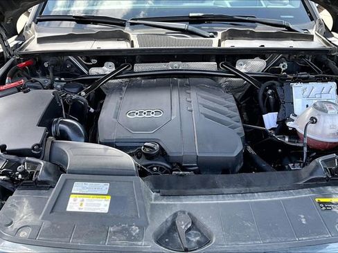 Used 2022 Audi Q5 2.0T Prestige w/ Prestige Package image 9