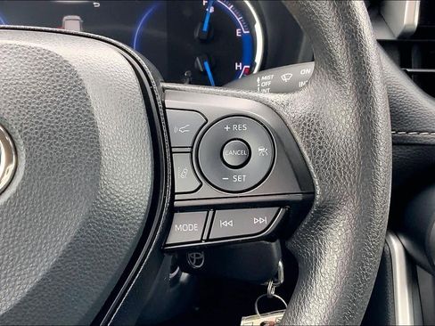 Used 2025 Toyota RAV4 LE image 22