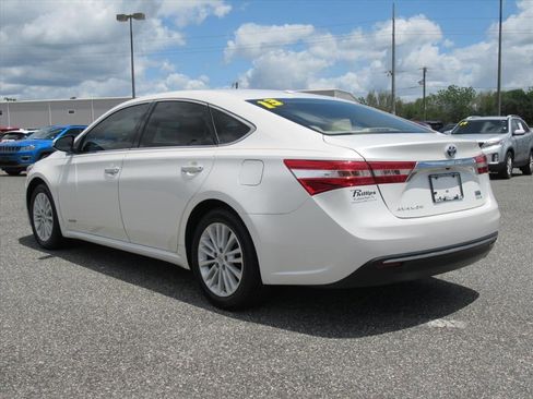 Used 2013 Toyota Avalon XLE Touring FWD image 5