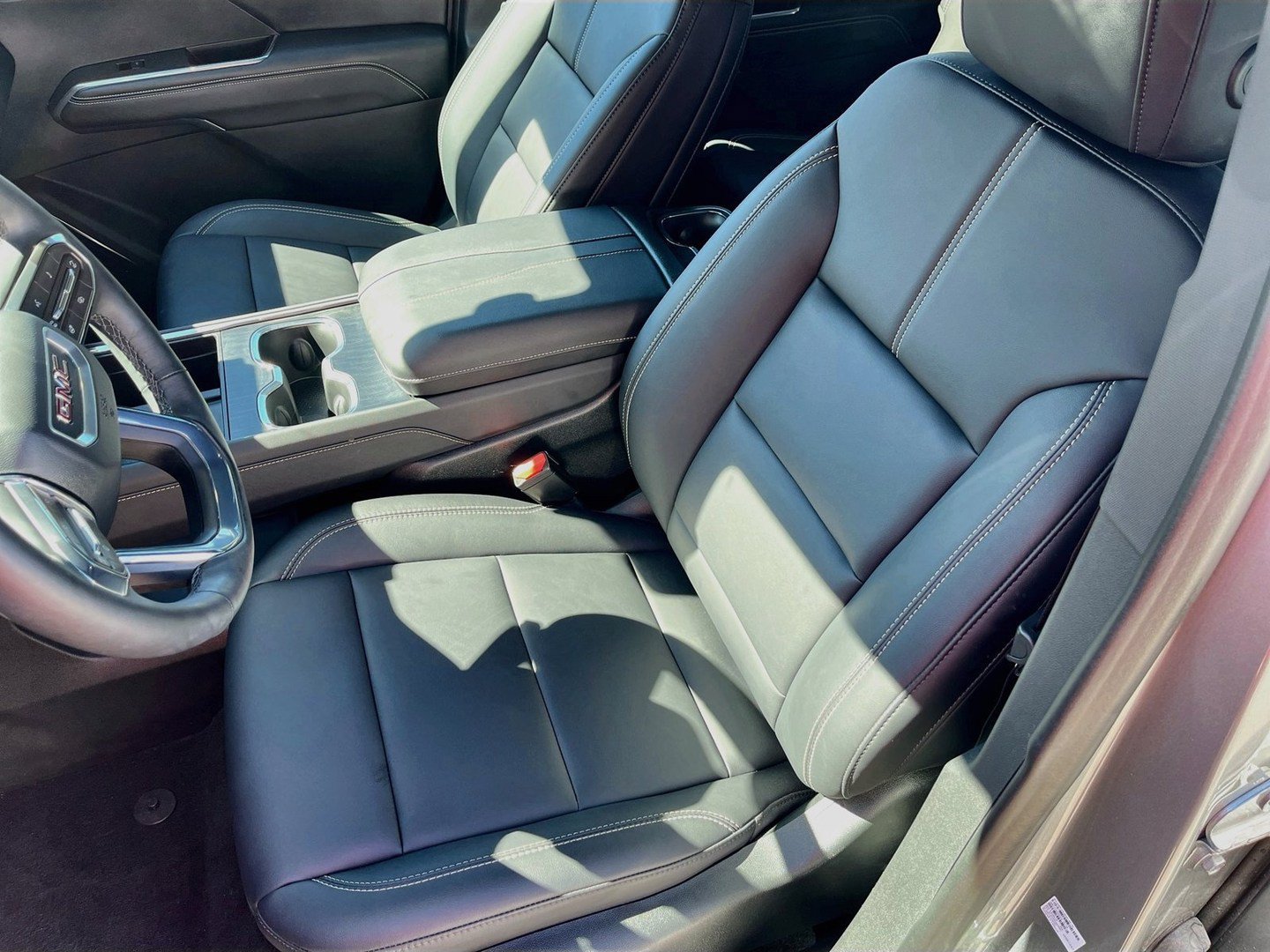 Used 2026 GMC Acadia Elevation w/ Black Edition FWD image 20