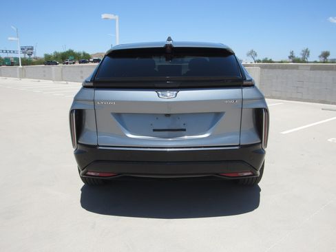 Used 2024 Cadillac Lyriq Tech RWD image 7