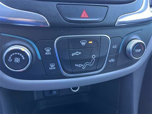 Used 2018 Chevrolet Equinox LS image 33