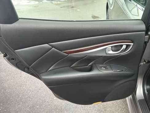 Used 2013 INFINITI M37 x w/ Premium Pkg image 9
