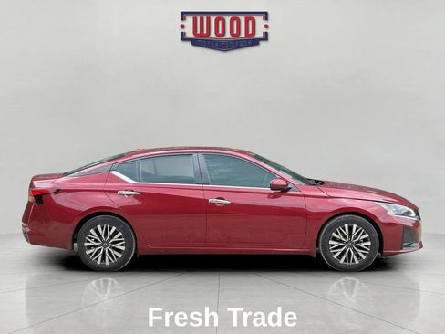 Used 2023 Nissan Altima 2.5 SV FWD image 6