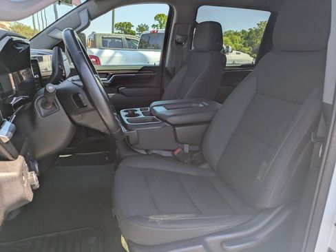 Used 2024 Chevrolet Silverado 2500 LT AWD/4WD image 19