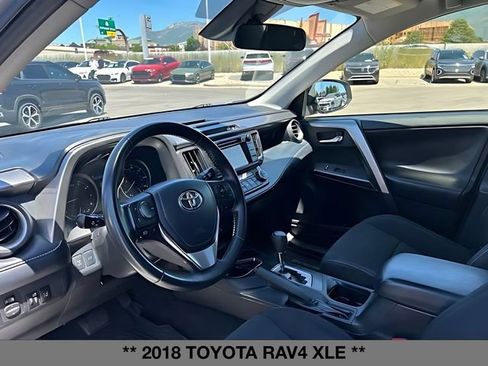 Used 2018 Toyota RAV4 XLE AWD/4WD image 19