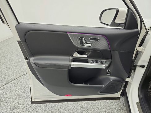 Used 2022 Mercedes-Benz GLB 250 image 15