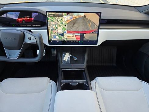 Used 2021 Tesla Model S Plaid image 22