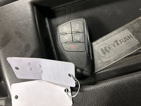 Used 2025 Chevrolet Silverado 2500 Custom w/ Custom Value Package image 22